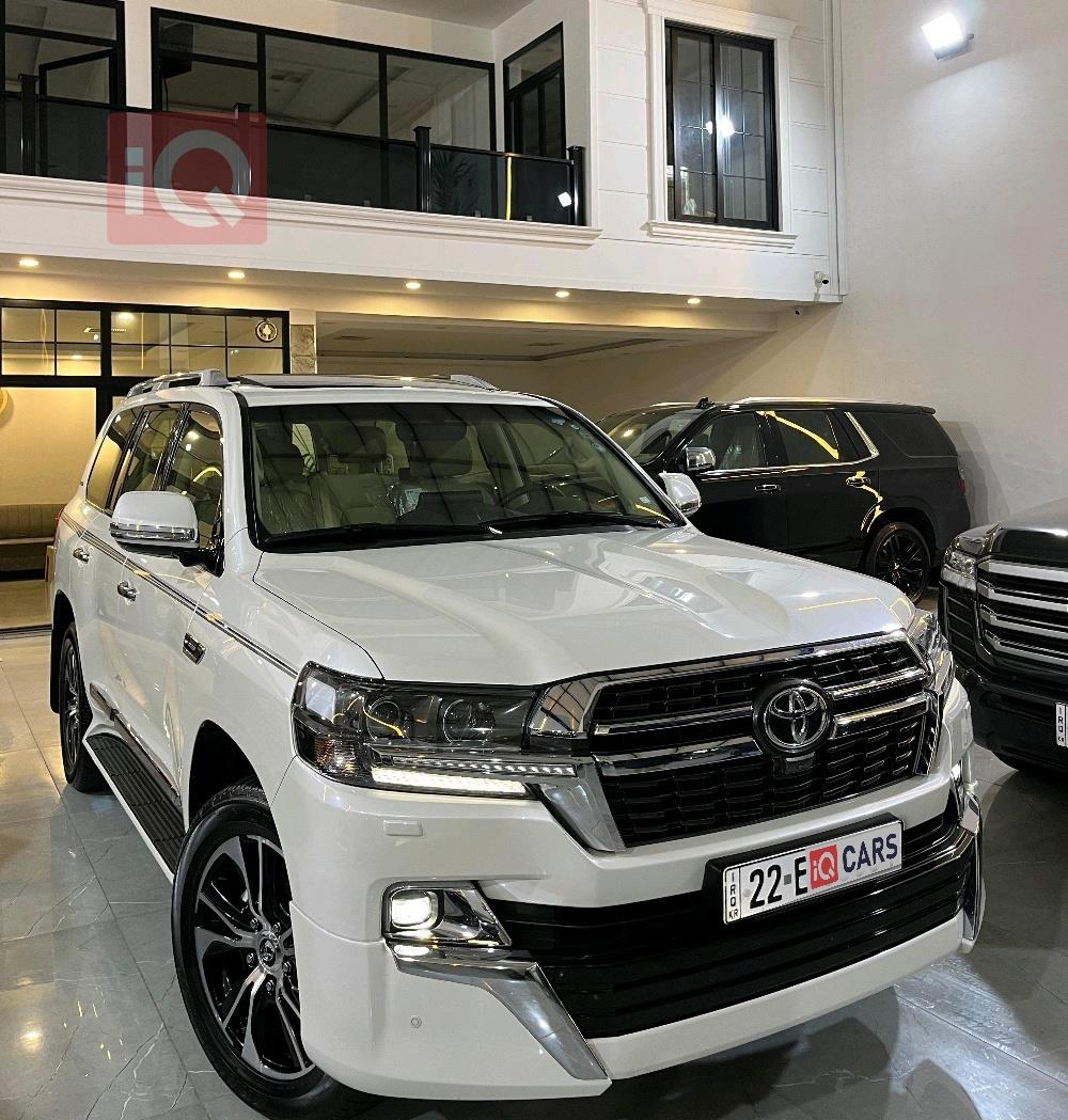 تويوتا لاندكروزر